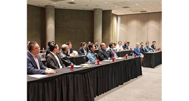 引领行业变革！中裕携手国际家禽，举行首届中美蛋鸡非笼养主题交流会